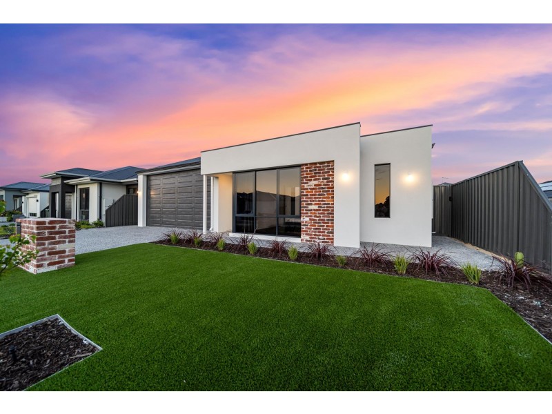13 Alicante Road, Caversham WA 6055