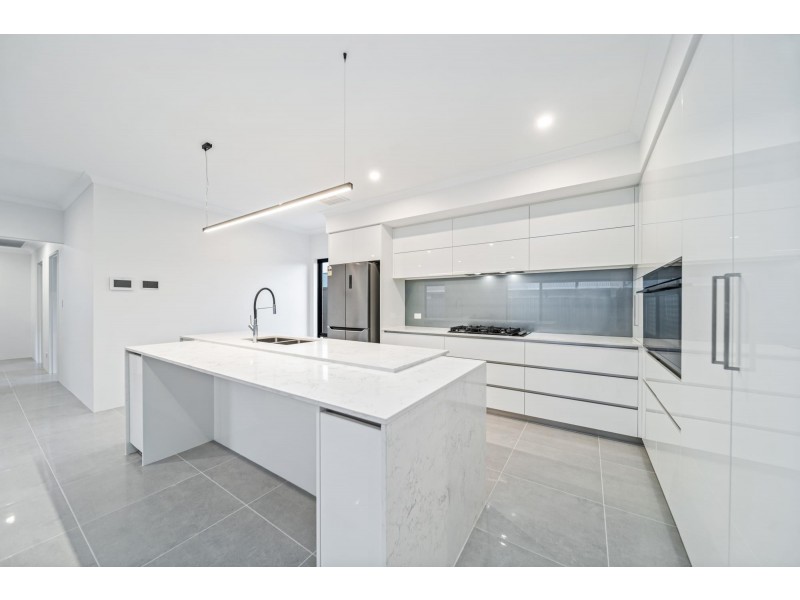 13 Alicante Road, Caversham WA 6055