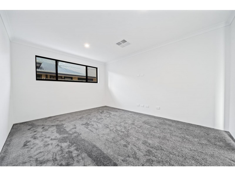 13 Alicante Road, Caversham WA 6055