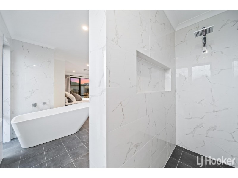 13 Alicante Road, Caversham WA 6055