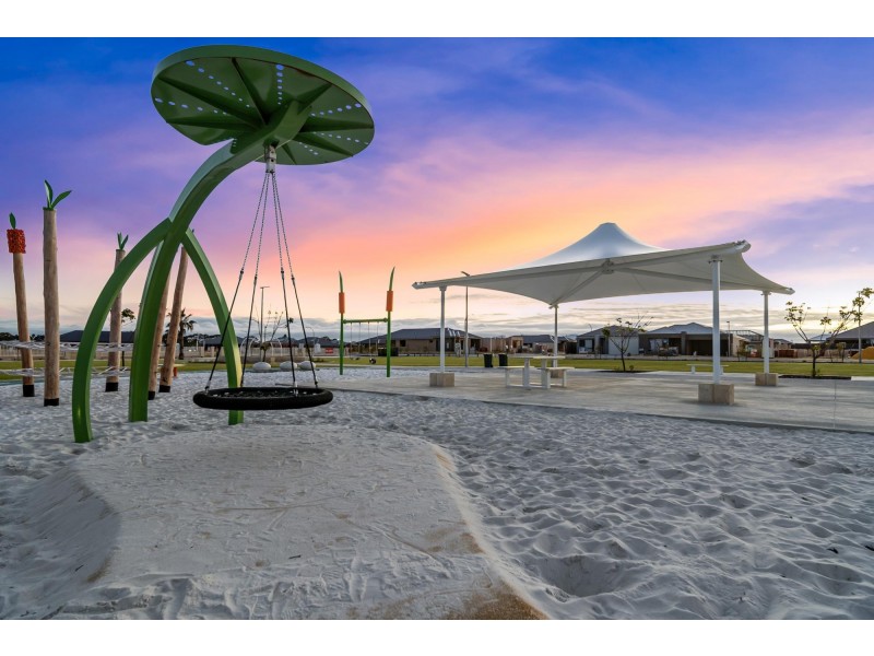 13 Alicante Road, Caversham WA 6055