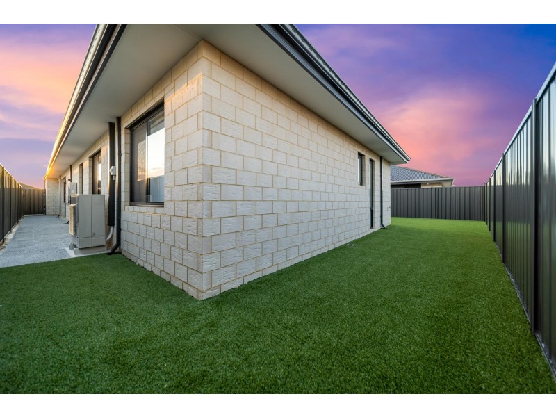 13 Alicante Road, Caversham WA 6055