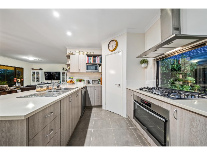 46 Tapioca Drive, Aveley WA 6069