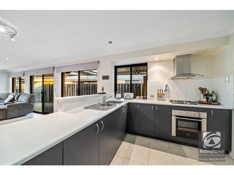 15 Farmaner Parkway, Ellenbrook WA 6069