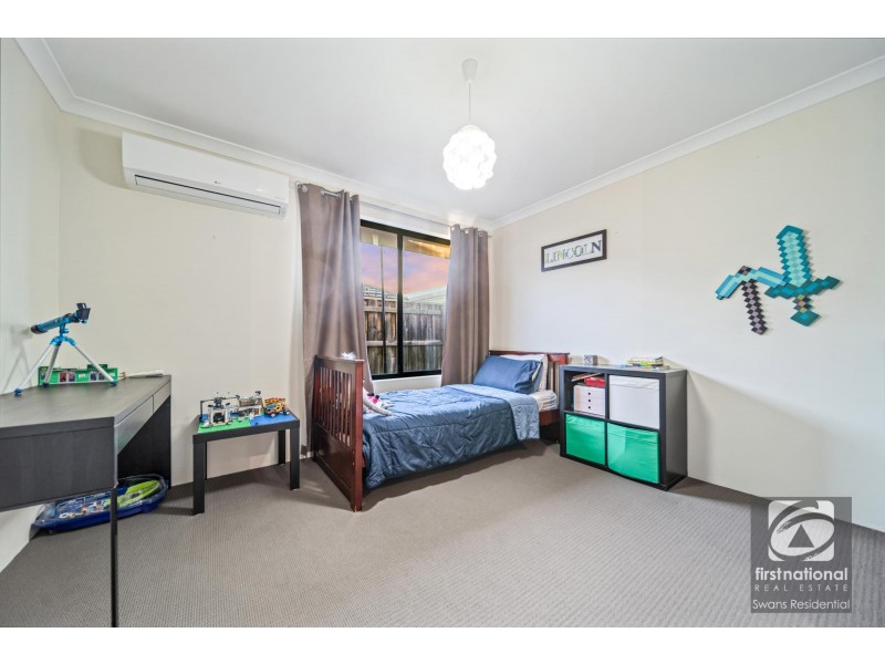 15 Farmaner Parkway, Ellenbrook WA 6069