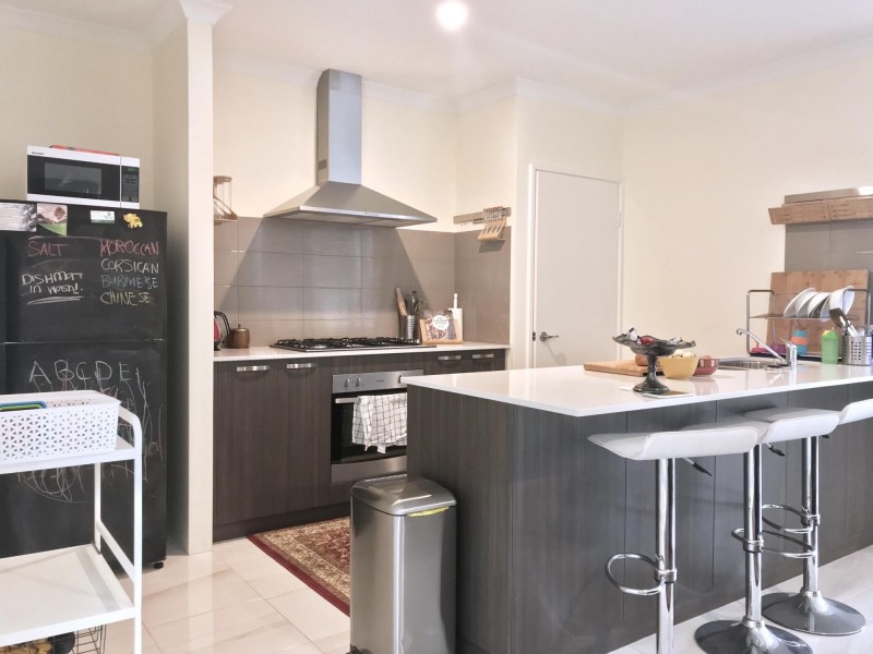 12 Swithland Way, Aveley WA 6069