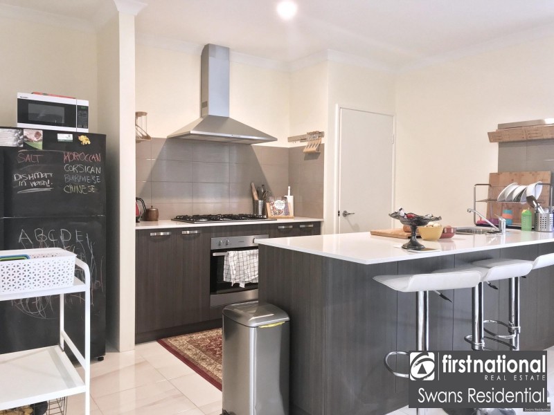 12 Swithland Way, Aveley WA 6069