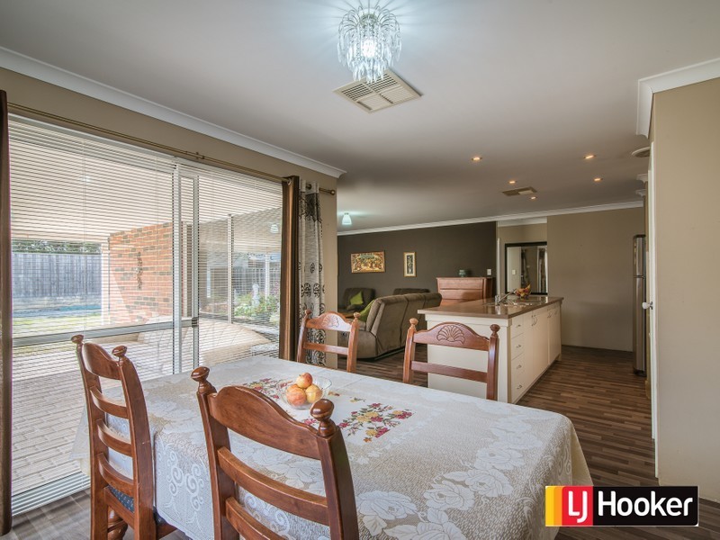 11 Bourne Terrace, Ellenbrook WA 6069