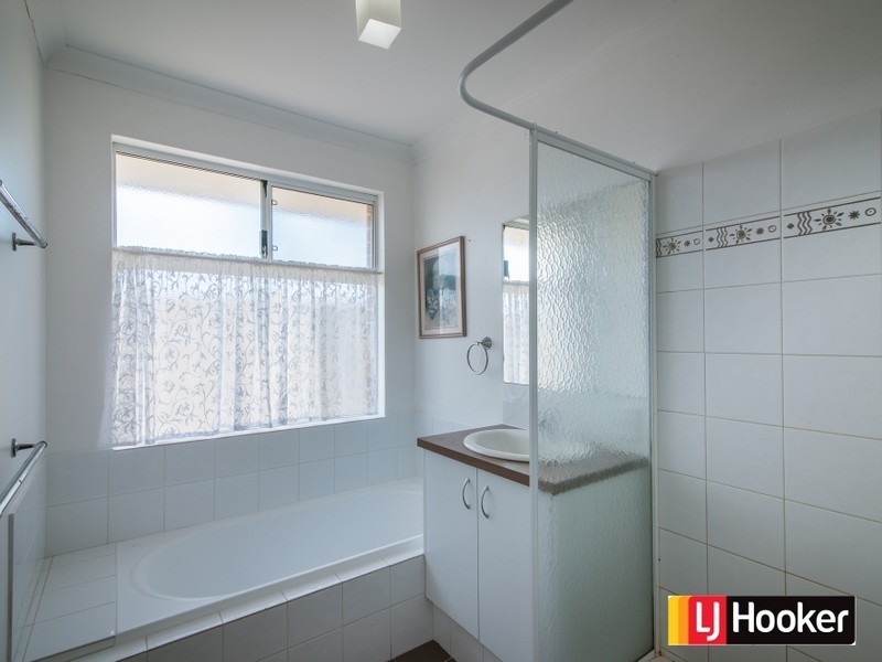 11 Bourne Terrace, Ellenbrook WA 6069