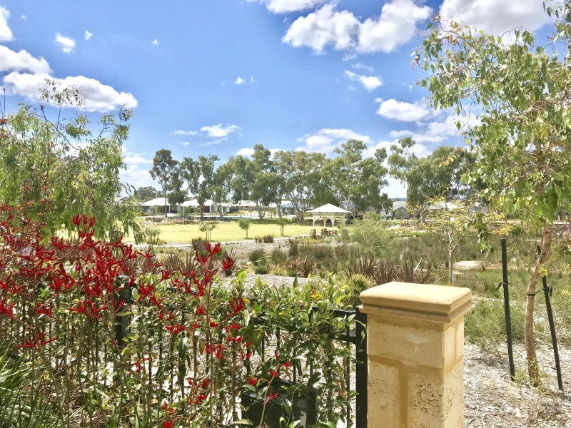 10 Selset Lane, Aveley WA 6069