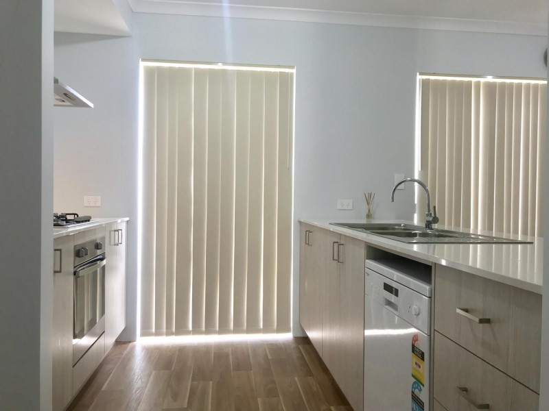 10 Selset Lane, Aveley WA 6069