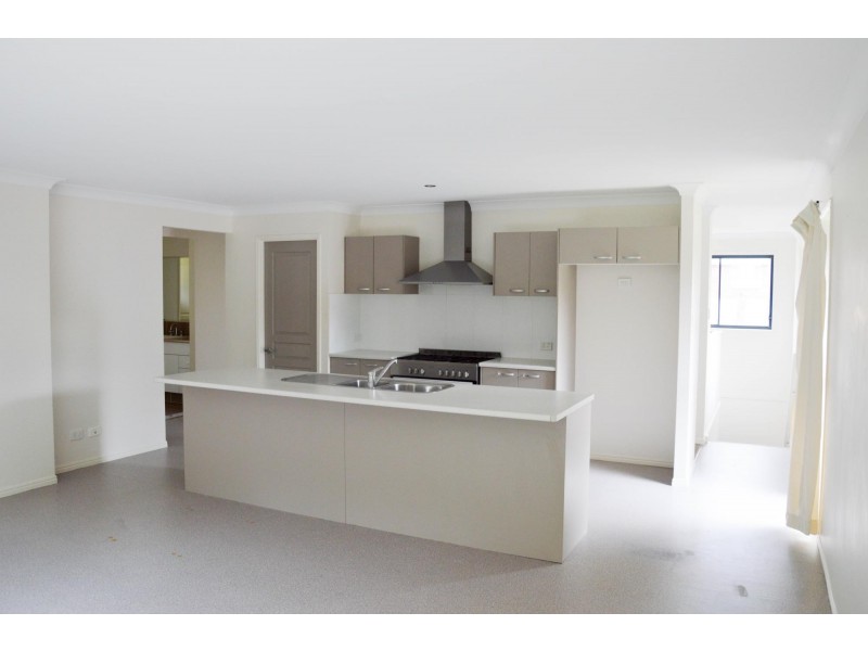 8 Lennon Close, Macksville NSW 2447
