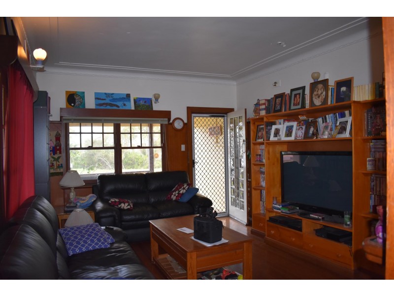 6 East Street, Macksville NSW 2447