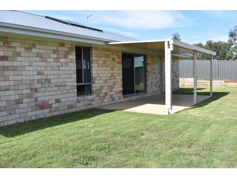 42 Lloyd Street, Macksville NSW 2447