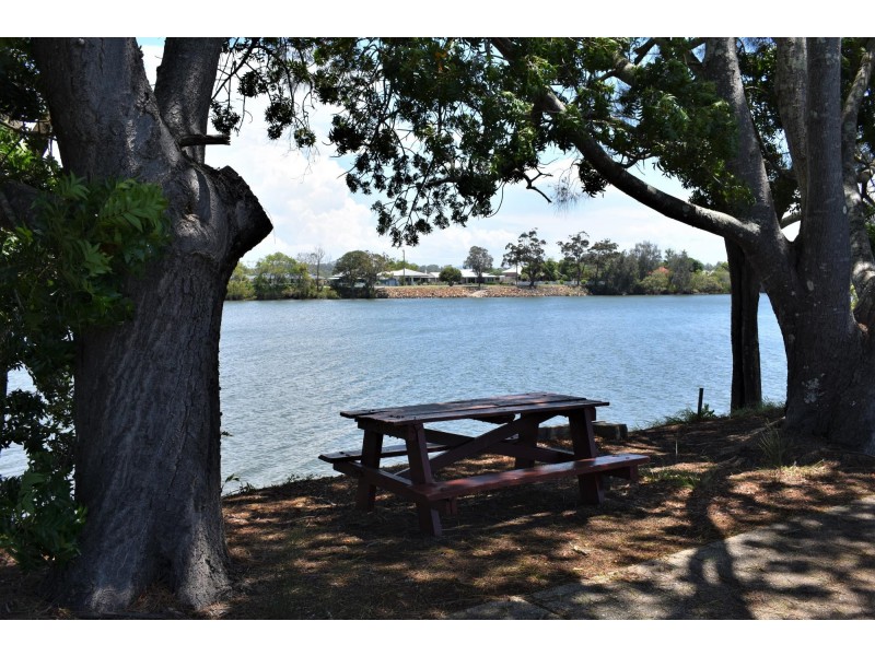 5 Bellevue Drive, Macksville NSW 2447