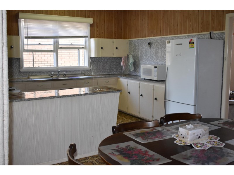 5 Bellevue Drive, Macksville NSW 2447