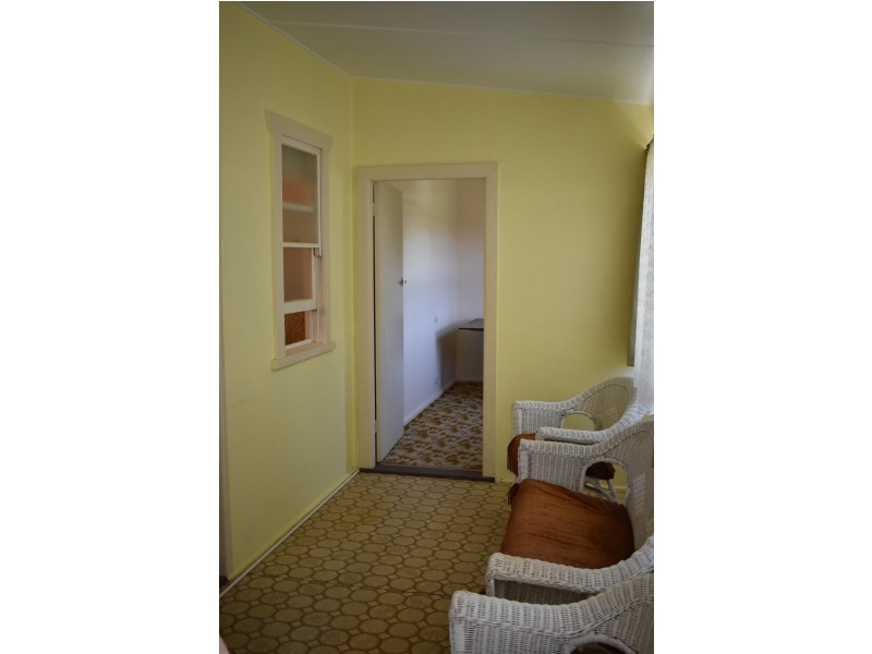 5 Bellevue Drive, Macksville NSW 2447