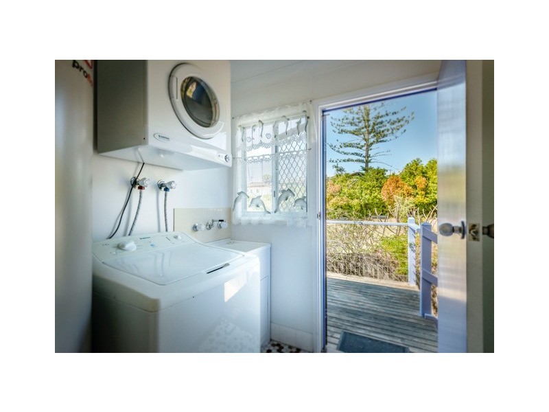 9 Wallace Street, Scotts Head NSW 2447