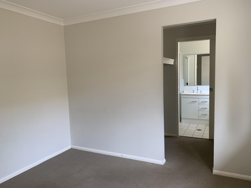 11 Laura Place, Macksville NSW 2447