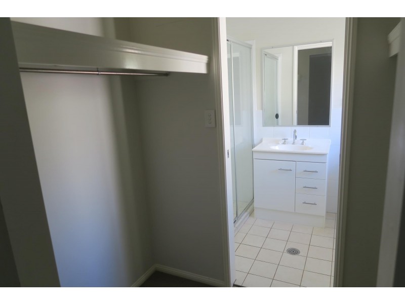 11 Laura Place, Macksville NSW 2447