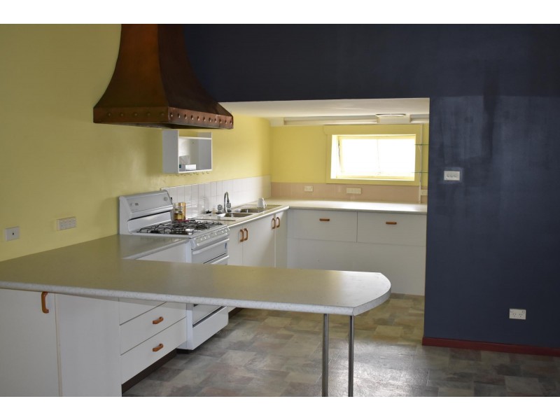 18 River Street, Macksville NSW 2447