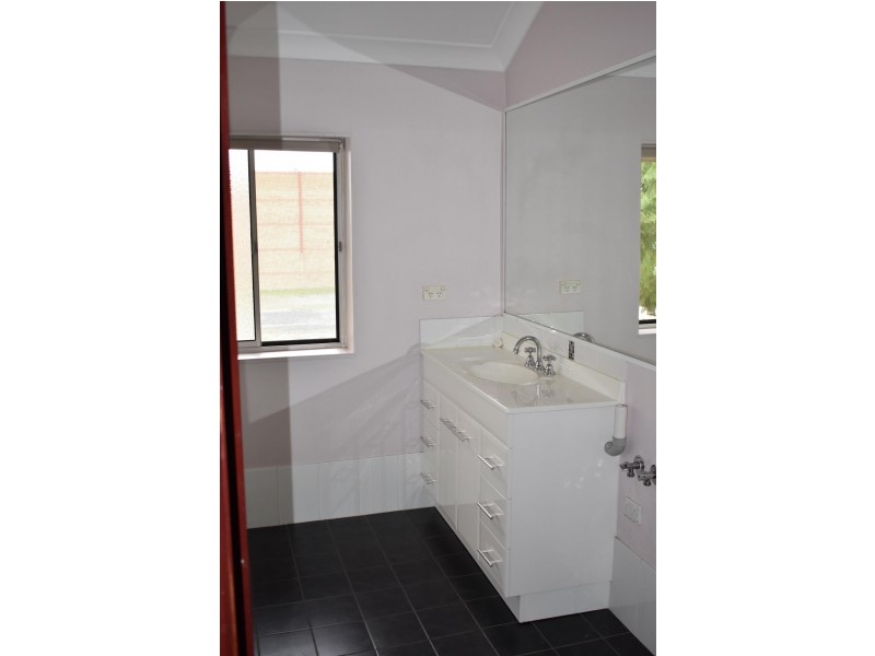 18 River Street, Macksville NSW 2447