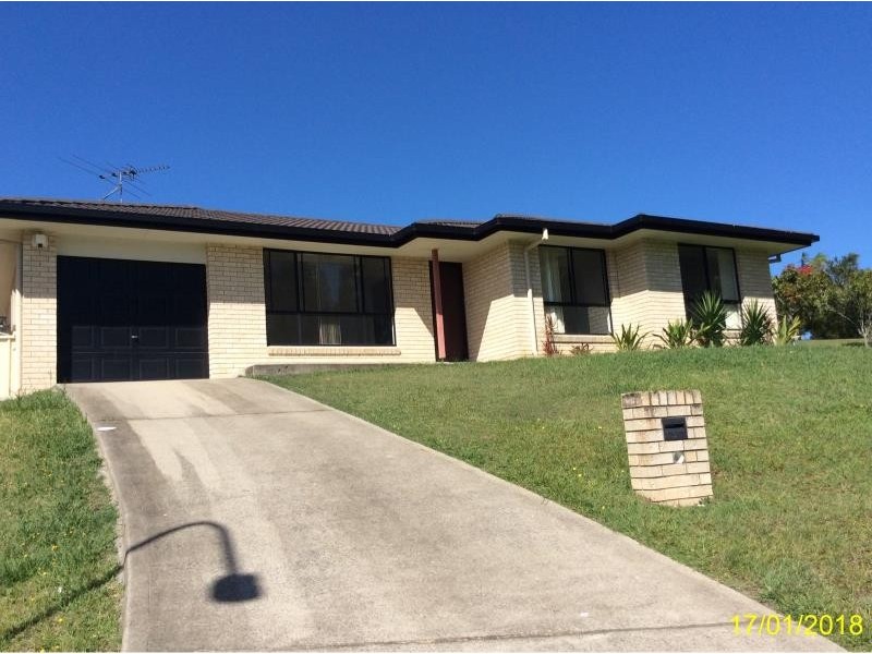 15 Laura Place, Macksville NSW 2447