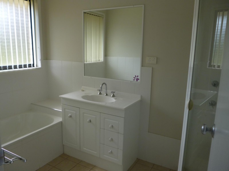 15 Laura Place, Macksville NSW 2447