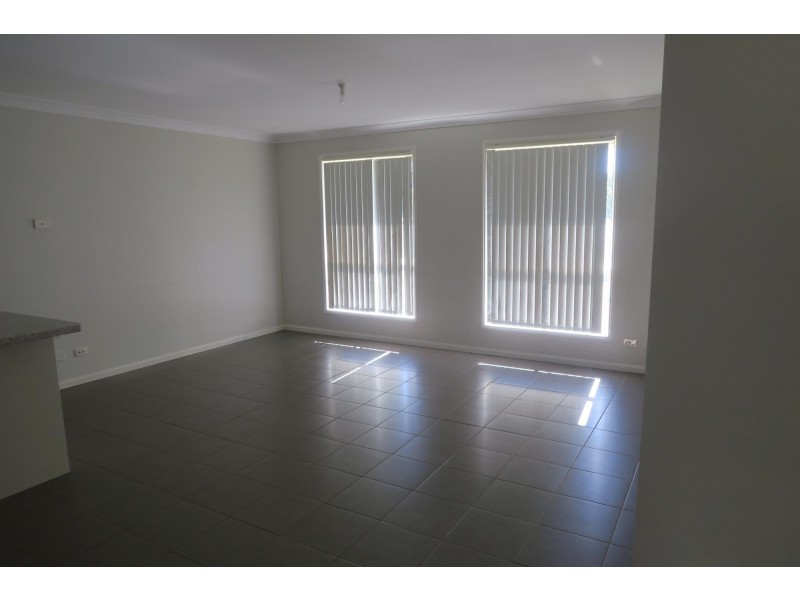 11 Laura Place, Macksville NSW 2447