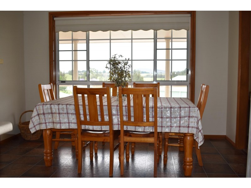 230 Rodeo Drive, Macksville NSW 2447