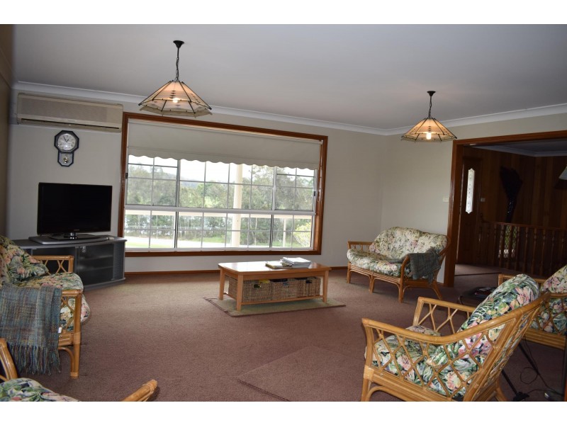 230 Rodeo Drive, Macksville NSW 2447