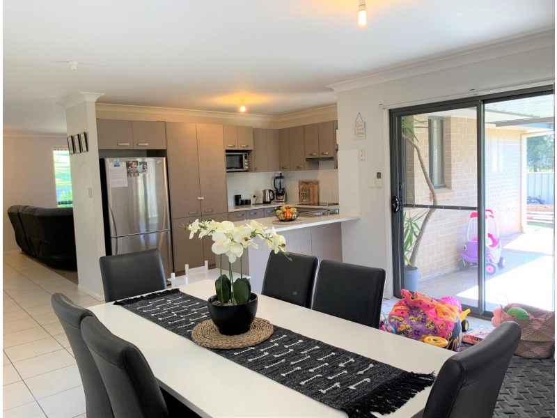 16 Laura Place, Macksville NSW 2447