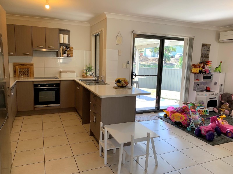 16 Laura Place, Macksville NSW 2447