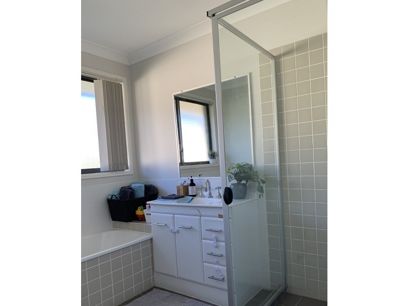 16 Laura Place, Macksville NSW 2447