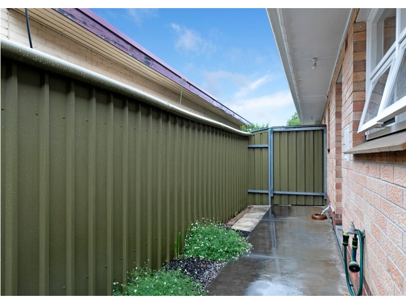 Unit 2/13 Hepburn Street, Broadview SA 5083