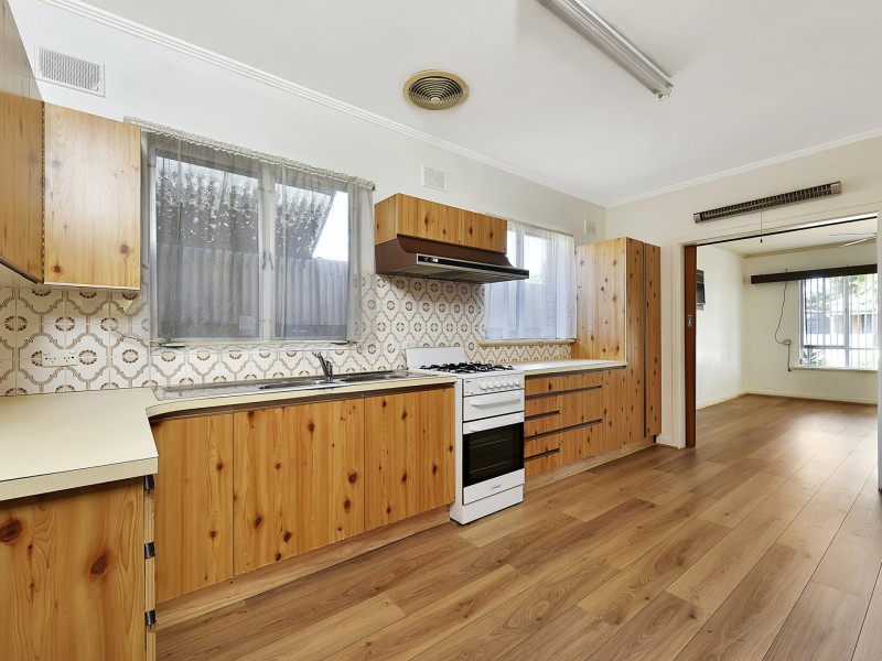 4 Lyon Street, Rosewater SA 5013