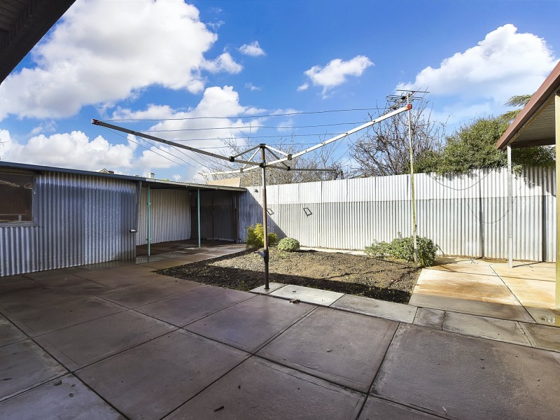 4 Lyon Street, Rosewater SA 5013