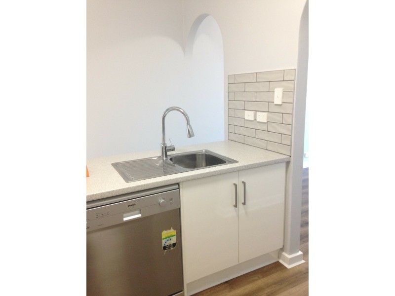 10 Sandpiper Place, West Lakes Shore SA 5020