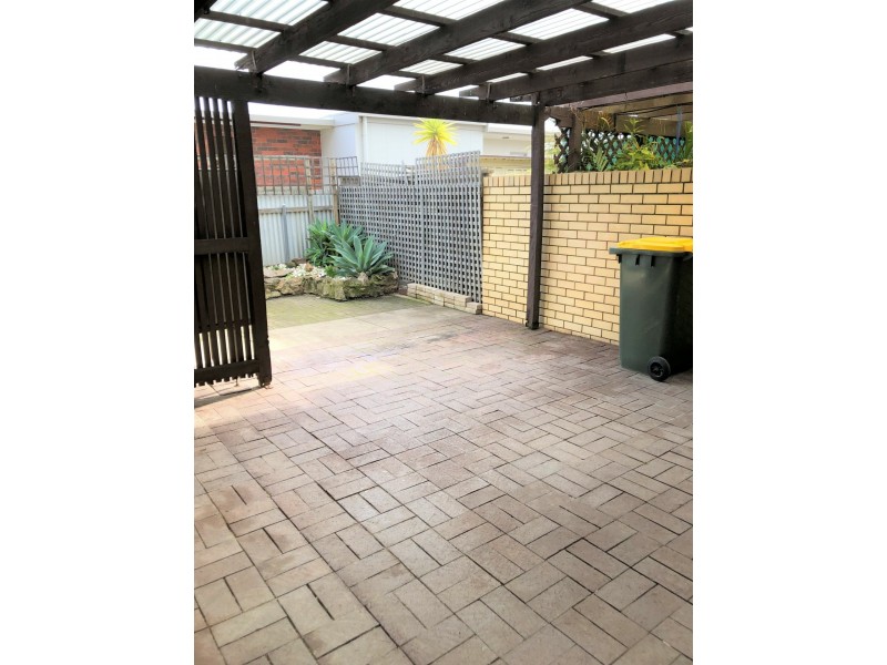 Unit 1/17 Caulfield Drive, North Haven SA 5018