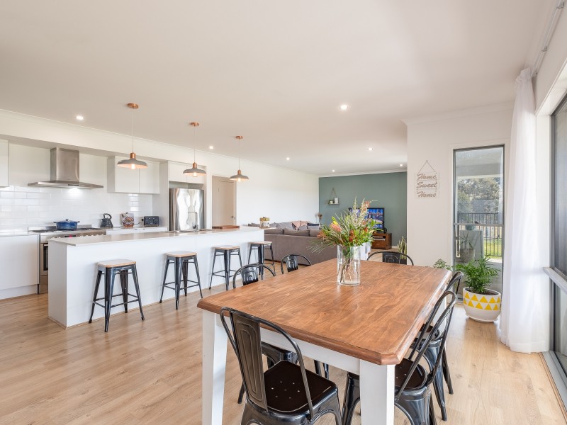 75 Kiaka Road, Lagoon Pocket QLD 4570