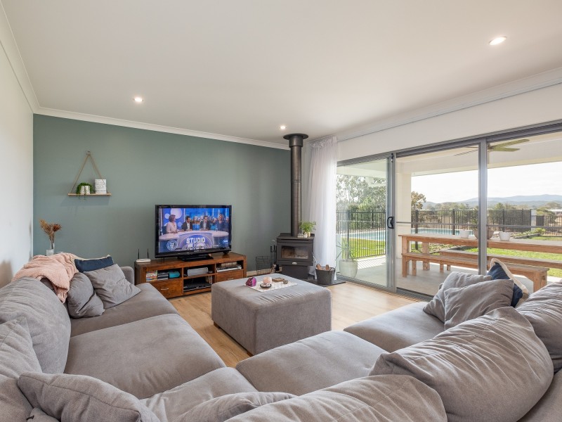 75 Kiaka Road, Lagoon Pocket QLD 4570