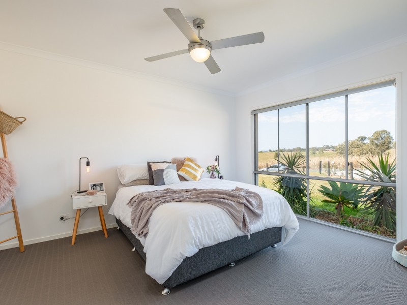 75 Kiaka Road, Lagoon Pocket QLD 4570