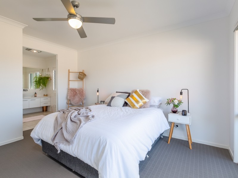 75 Kiaka Road, Lagoon Pocket QLD 4570