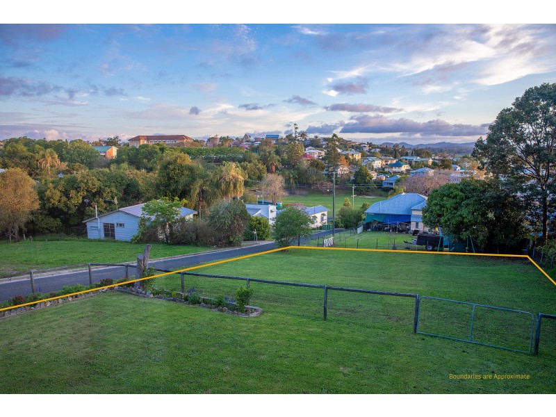 16 Spicer Street, Gympie QLD 4570