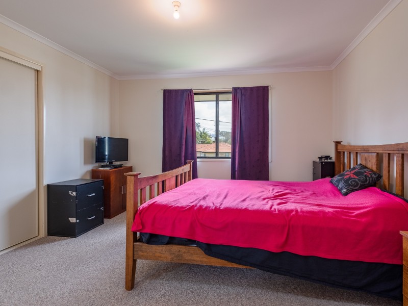 33 Lily Street, Southside QLD 4570