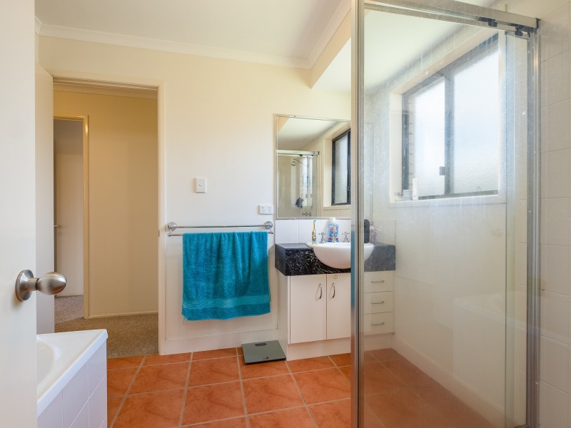 33 Lily Street, Southside QLD 4570