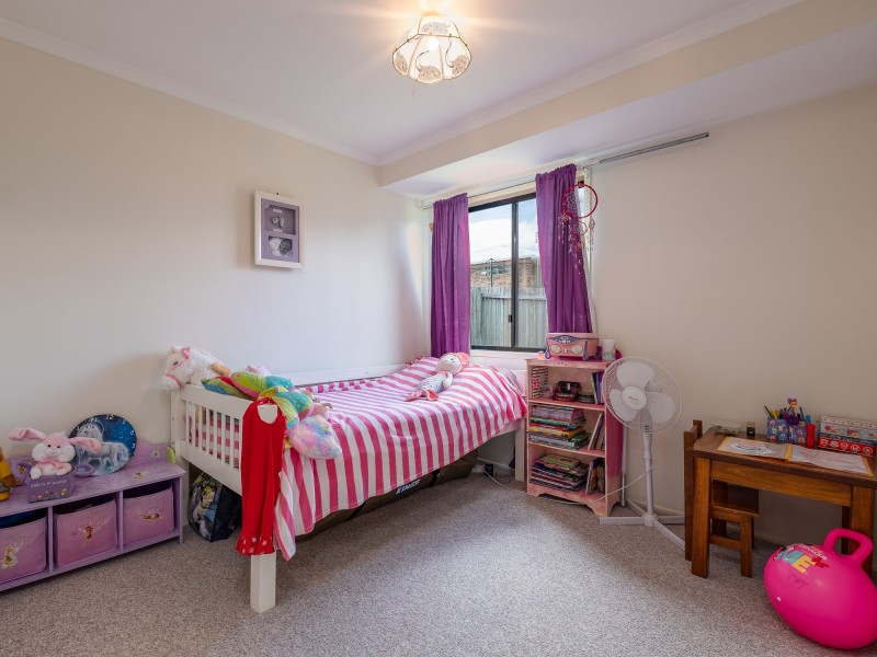 33 Lily Street, Southside QLD 4570