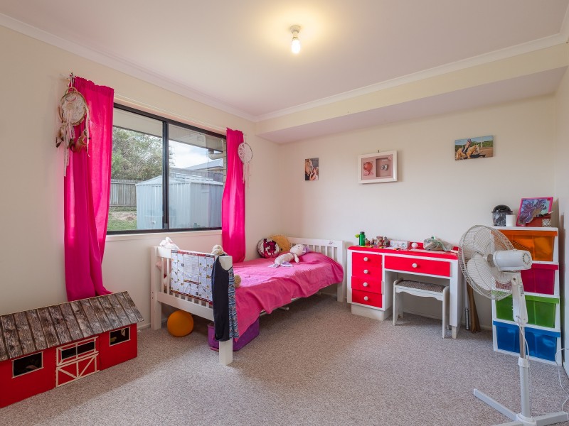 33 Lily Street, Southside QLD 4570