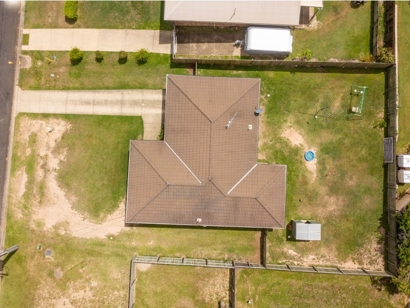 33 Lily Street, Southside QLD 4570