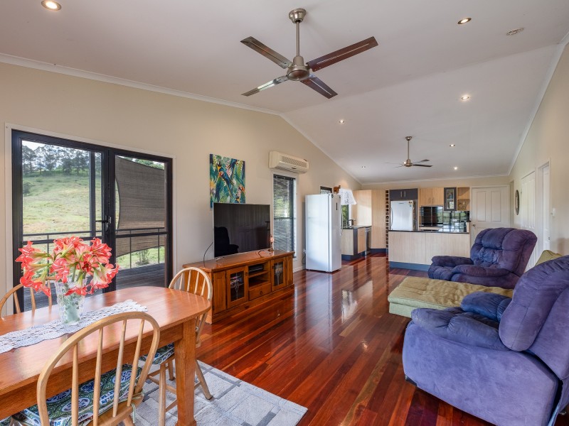 134 Allen Road, Chatsworth QLD 4570